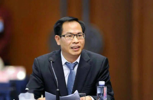 全國(guó)人大代表柯云峰：擴(kuò)雙通道藥房范圍，促M(fèi)TM慢病藥學(xué)服務(wù)升級(jí)